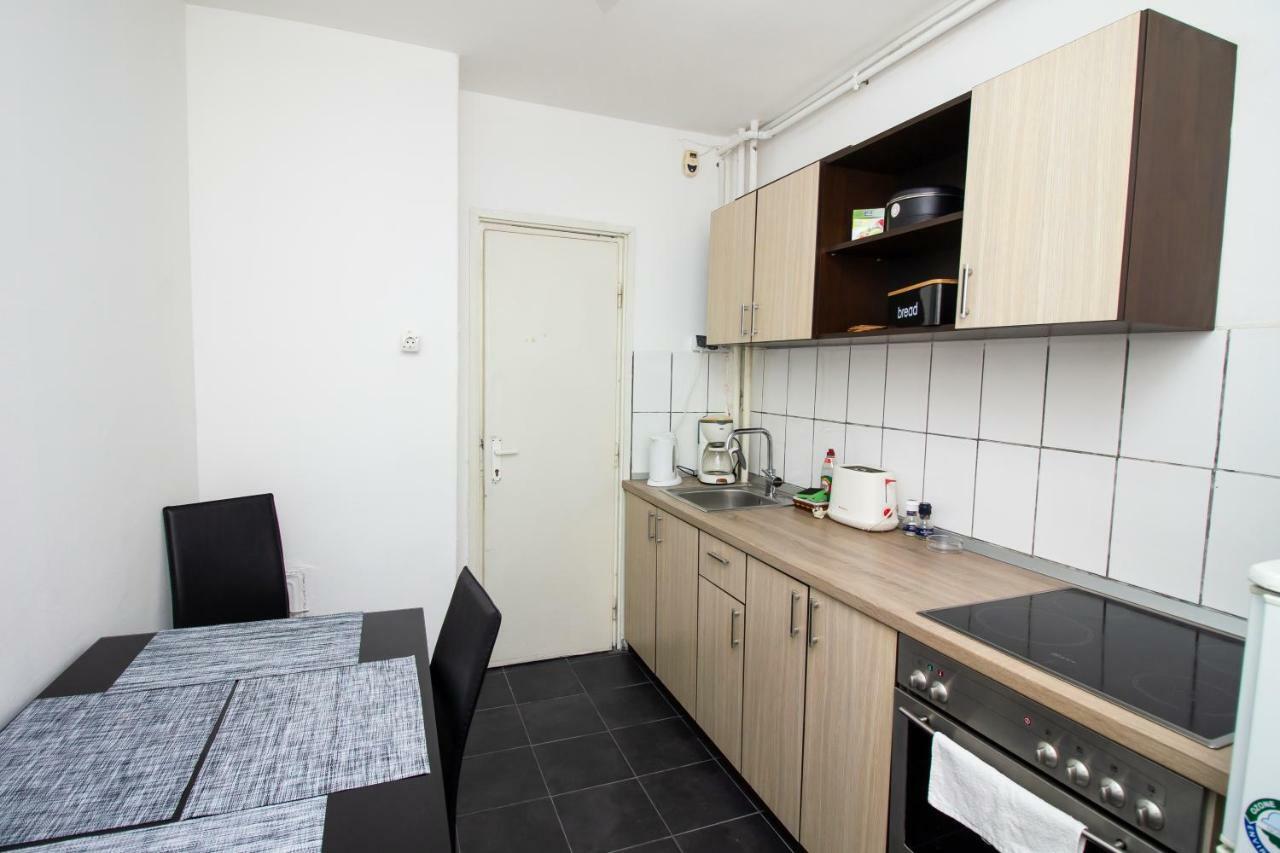 By The River Apartment 1 تيميشورا المظهر الخارجي الصورة